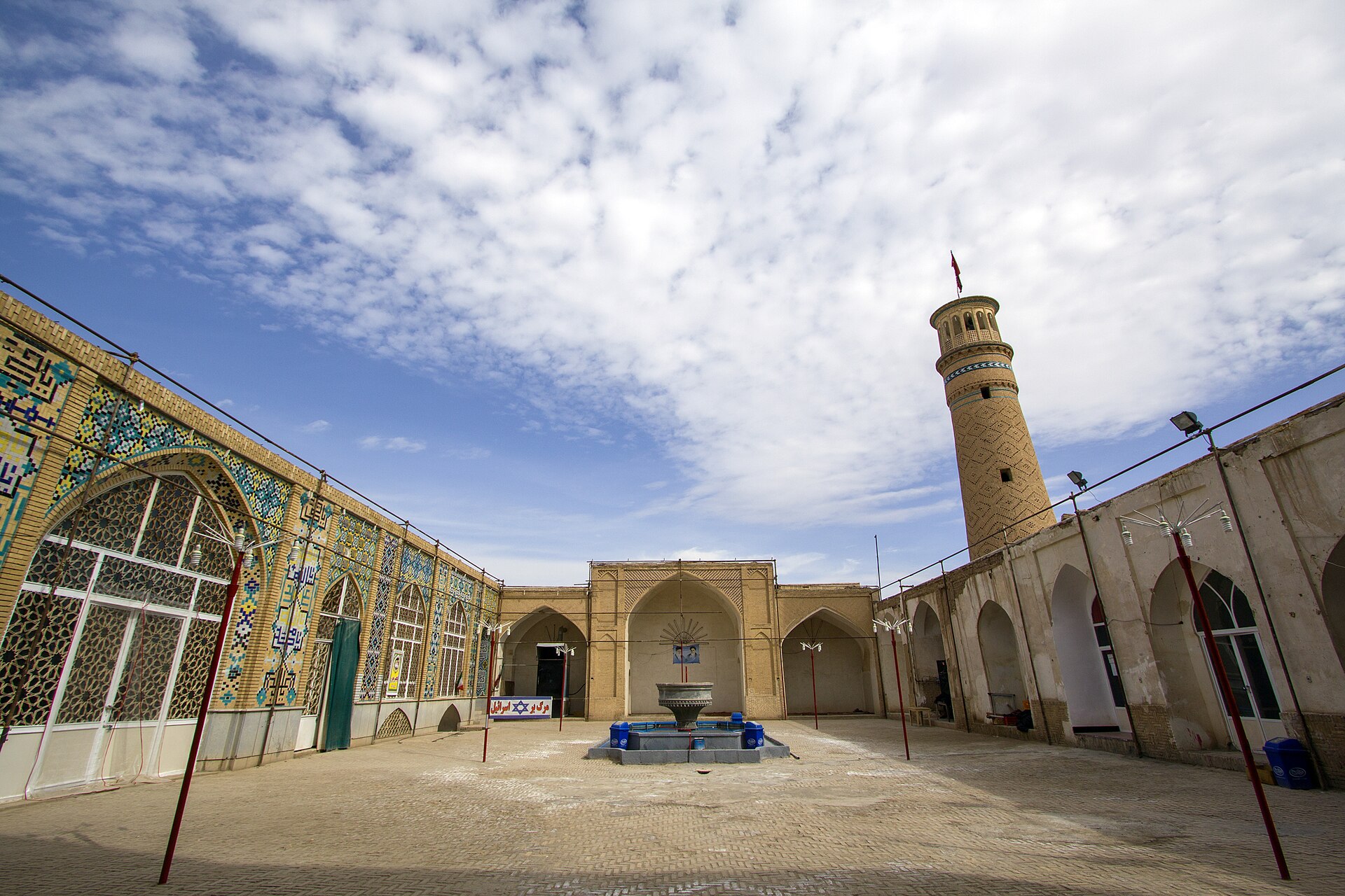 مناره آجری