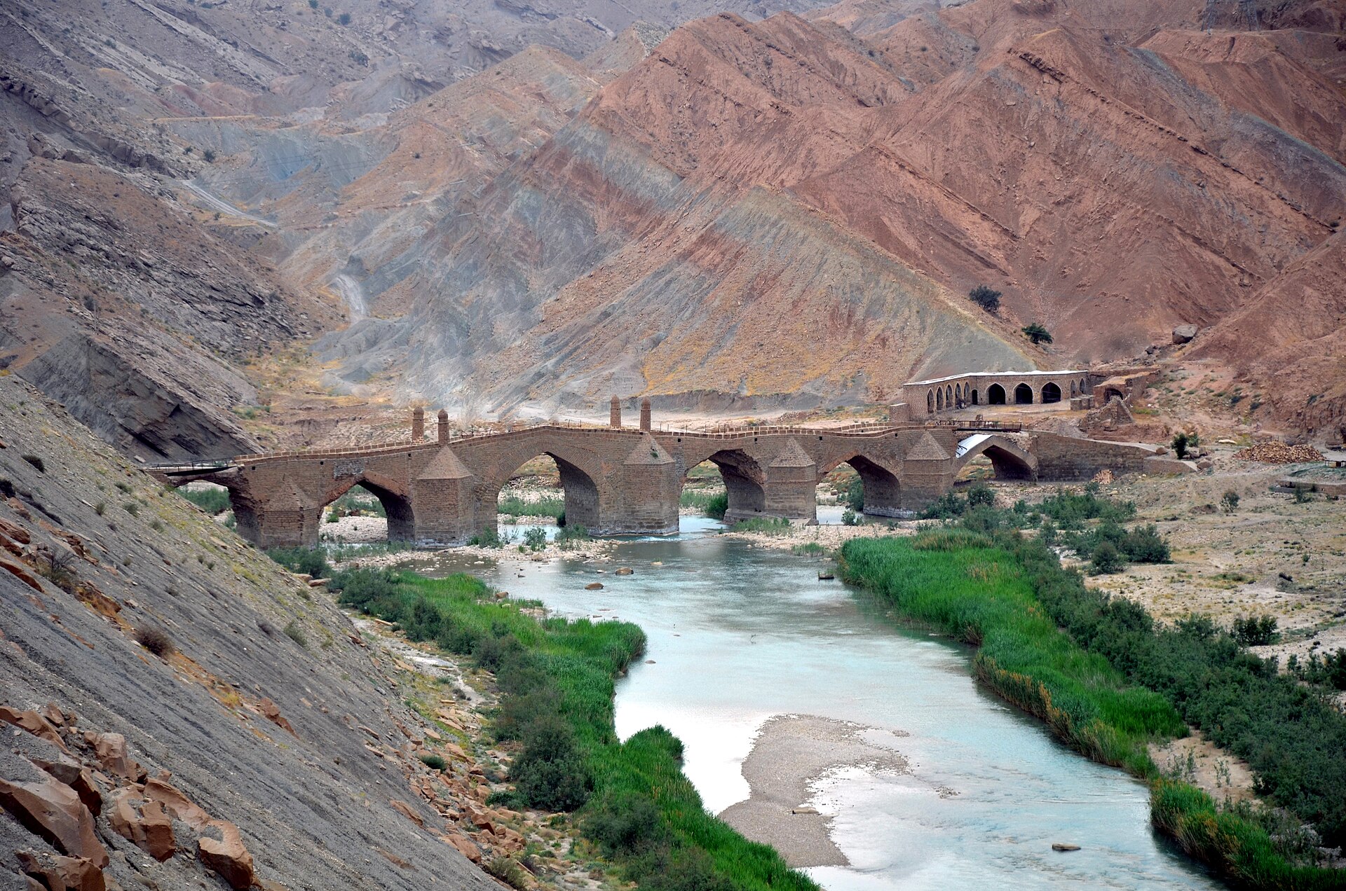 Moshir Bridge