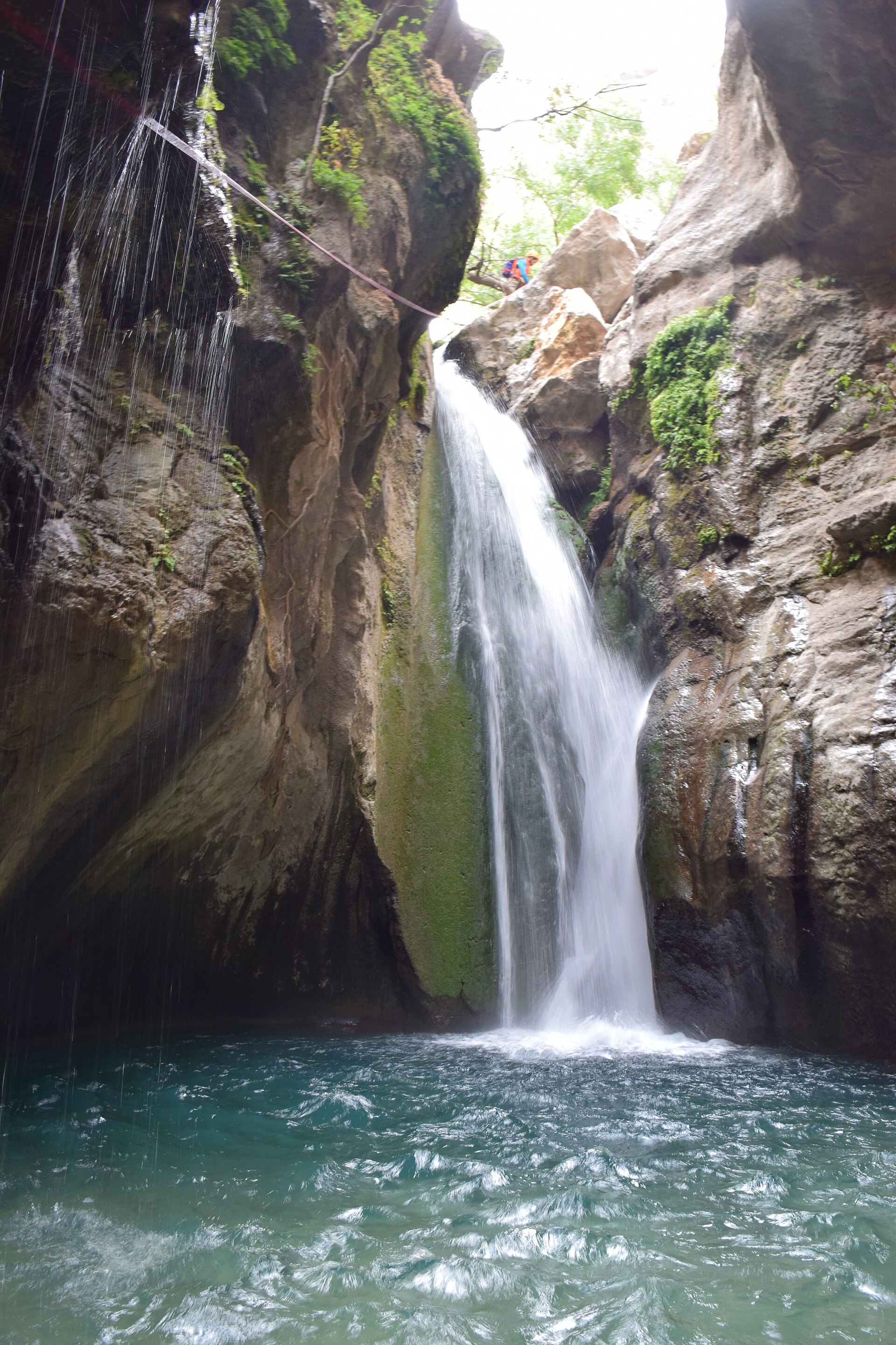 Tang-e Tamoradi Waterfall