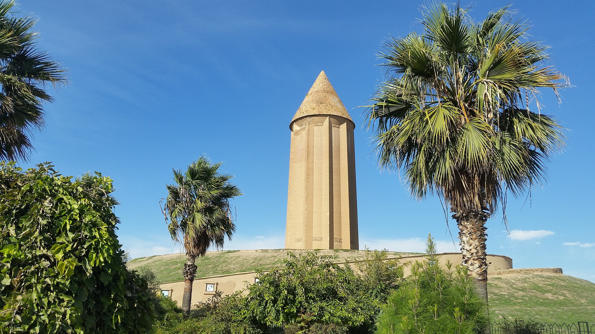 برج قابوس